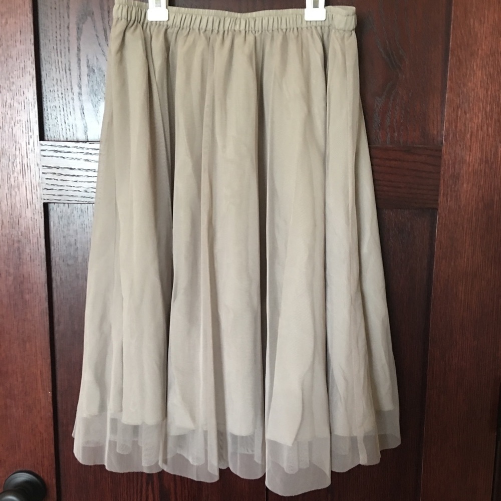 Downeast Taupe Tulle Skirt M